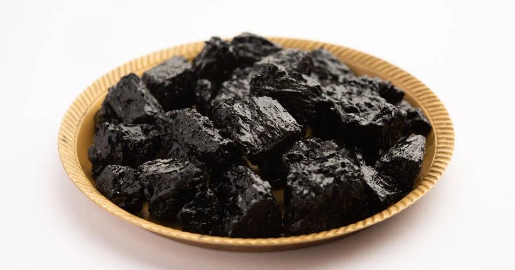 Shilajit y Salud Hormonal: Un Aliado para las Mujeres Shilajit y Salud Hormonal: Un Aliado para las Mujeres