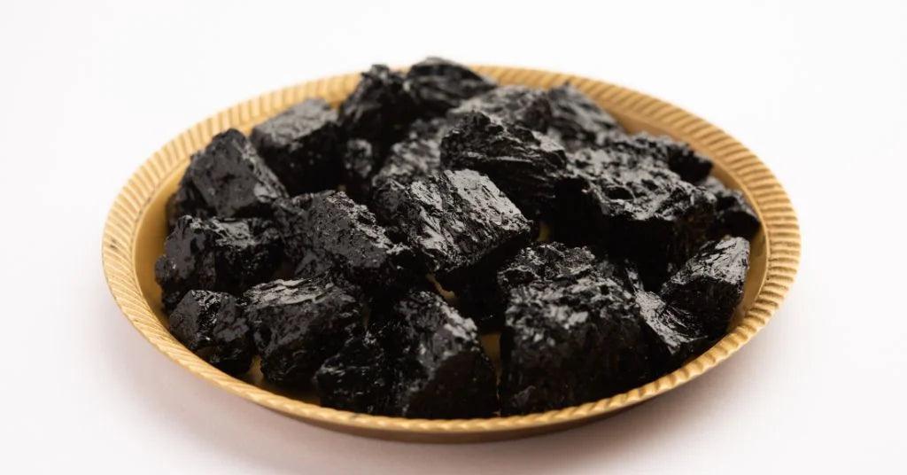 15 Reasons Why Shilajit Is Good For Women ?